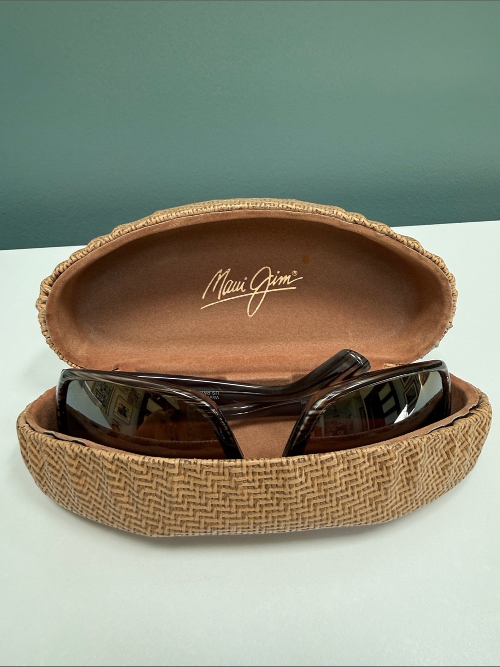 Maui Jim World Cup chocolate fade striped frame and polarized lenses - Picture 11 of 12